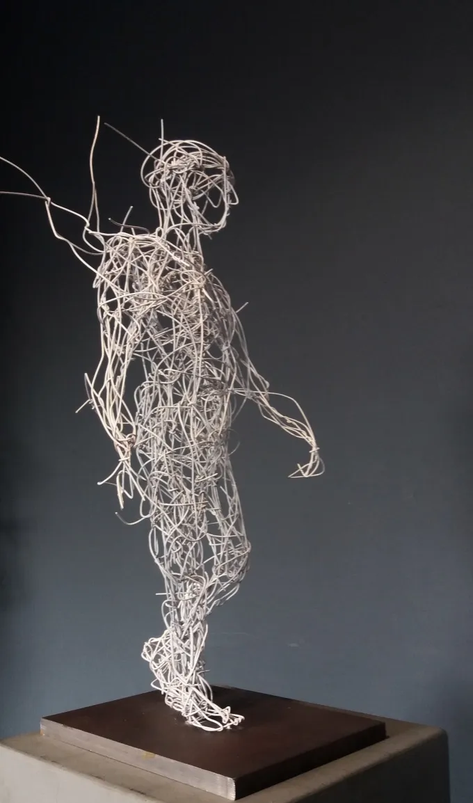 Skulptur von Bildhauerin Stefanie Welk, Kunst für Wohnraum, Praxisräume und Büro