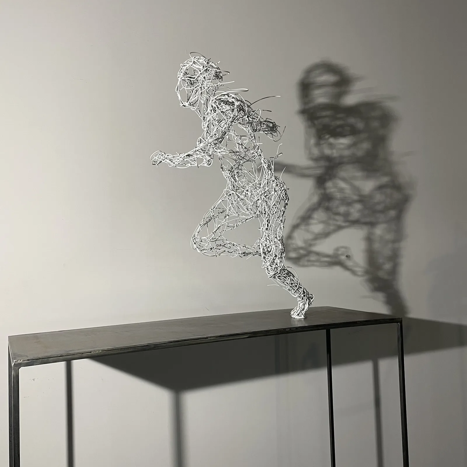 Skulptur von Bildhauerin Stefanie Welk, Kunst für Wohnraum, Praxisräume und Büro