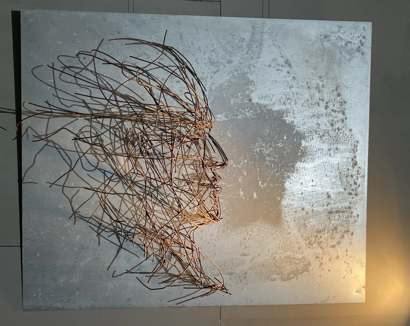 WEITSICHT – Drahtskulptur von Bildhauerin Stefanie Welk, Kunst für Wohnraum, Praxisräume und Büro