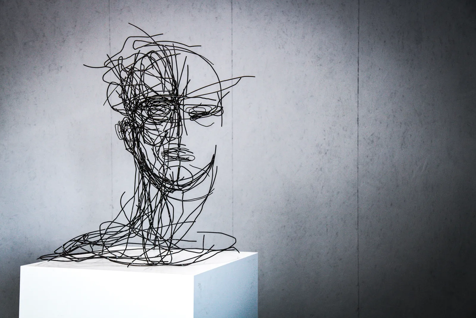 Skulptur von Bildhauerin Stefanie Welk, Kunst für Wohnraum, Praxisräume und Büro