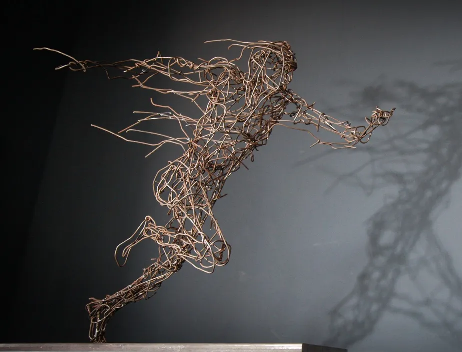 STURMLÄUFER – Skulptur von Bildhauerin Stefanie Welk, Kunst für Wohnraum, Praxisräume und Büro