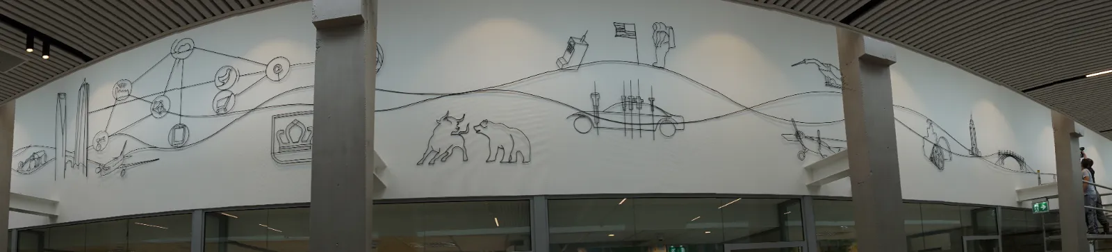 TIMELINES – Drahtskulptur von Bildhauerin Stefanie Welk, Kunst am Bau, Nedschroef Holding